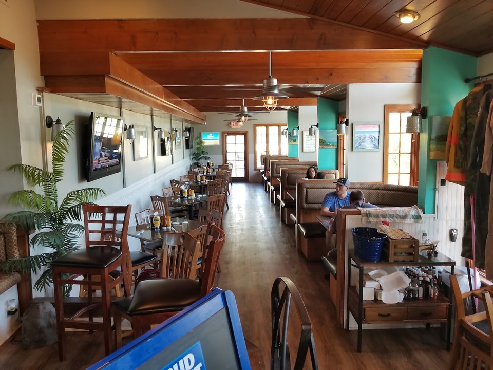 Front view of a beach-themed American restaurant